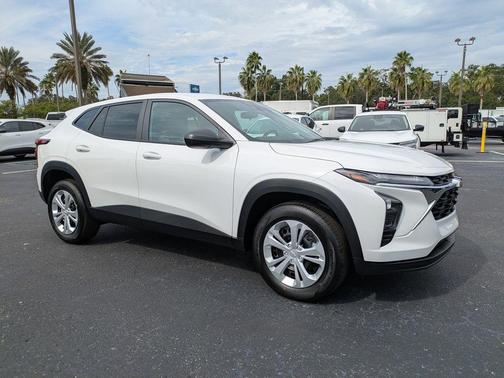 2026 Chevrolet Trax LS