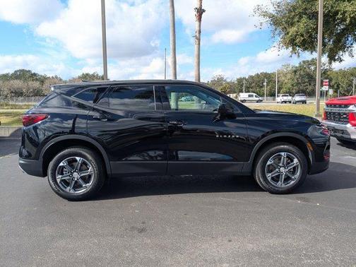 2025 Chevrolet Blazer LT