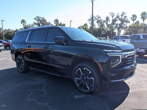 2025 Chevrolet Suburban LS