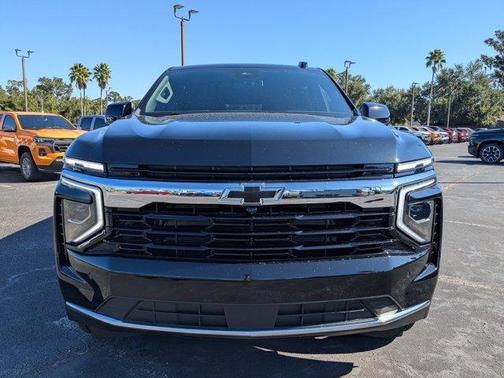 2025 Chevrolet Suburban LS