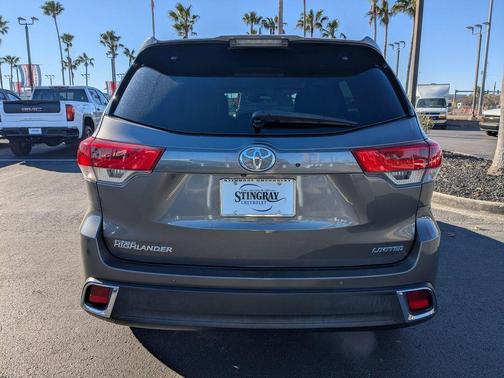 2017 Toyota Highlander 