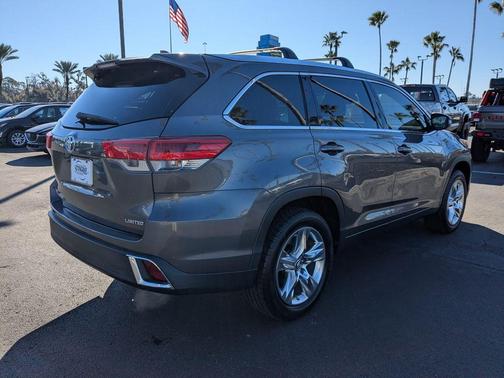 2017 Toyota Highlander 