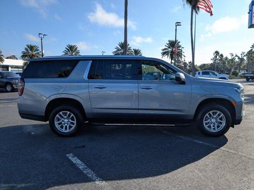 2023 Chevrolet Suburban LT