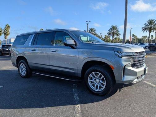 2023 Chevrolet Suburban LT
