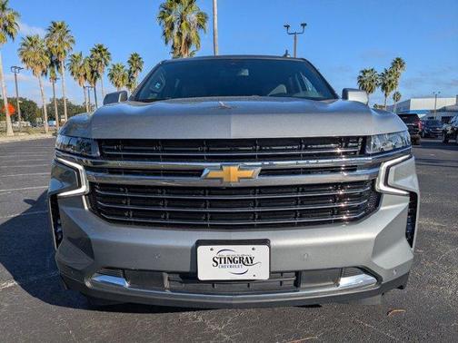 2023 Chevrolet Suburban LT