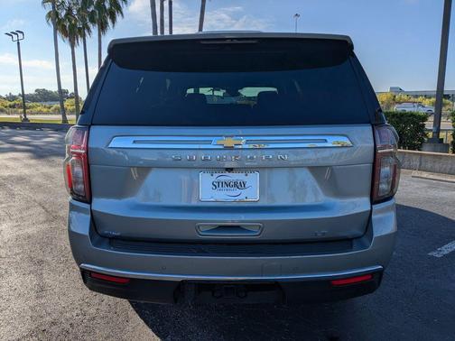 2023 Chevrolet Suburban LT