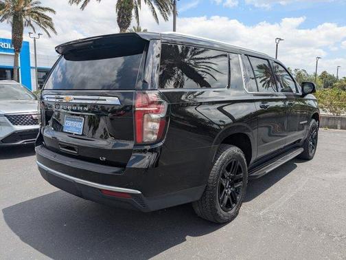 2023 Chevrolet Suburban LT