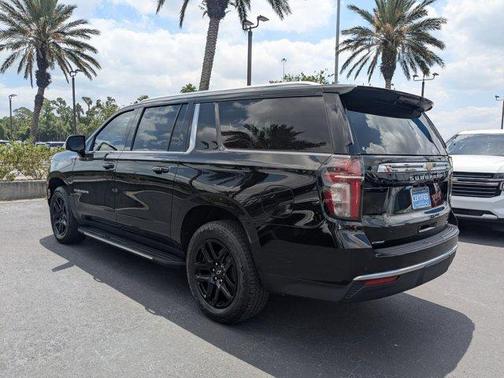 2023 Chevrolet Suburban LT