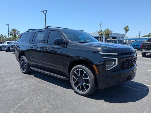 2025 Chevrolet Suburban RST