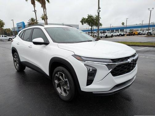 2025 Chevrolet Trax LT