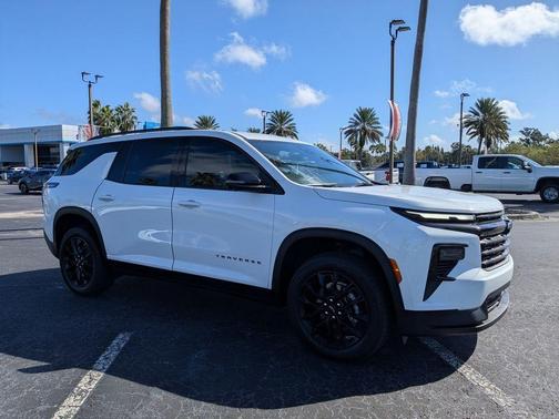 2024 Chevrolet Traverse LT