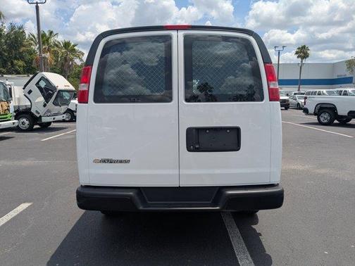 2025 Chevrolet Express 2500 Work Van