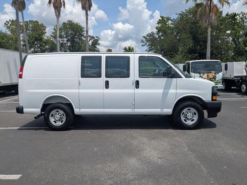 2025 Chevrolet Express 2500 Work Van