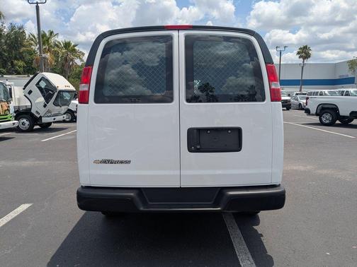 2025 Chevrolet Express 2500 Work Van