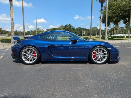 2021 Porsche 718 Cayman GT4