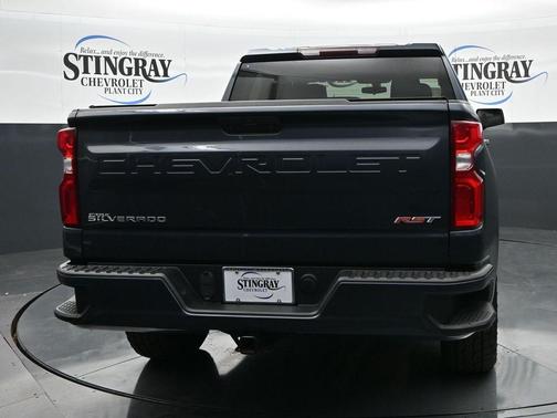 Shadow Gray Metallic 2021 Chevrolet Silverado 1500 RST