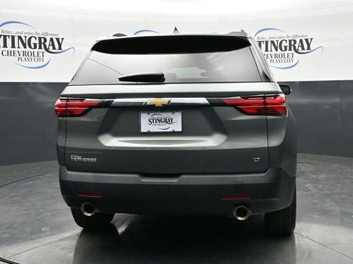 Silver Sage Metallic 2023 Chevrolet Traverse LT Cloth