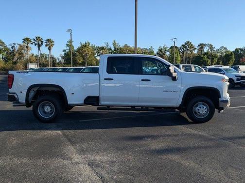 2025 Chevrolet Silverado 3500 WT
