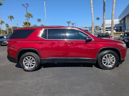 2021 Chevrolet Traverse LT Cloth