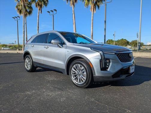 2024 Cadillac XT4 Premium Luxury