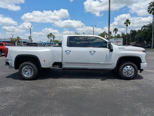2025 Chevrolet Silverado 3500 High Country