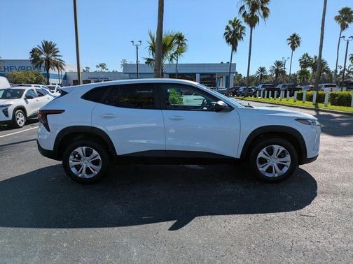 2026 Chevrolet Trax LS