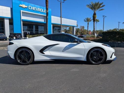 2022 Chevrolet Corvette Stingray w/1LT