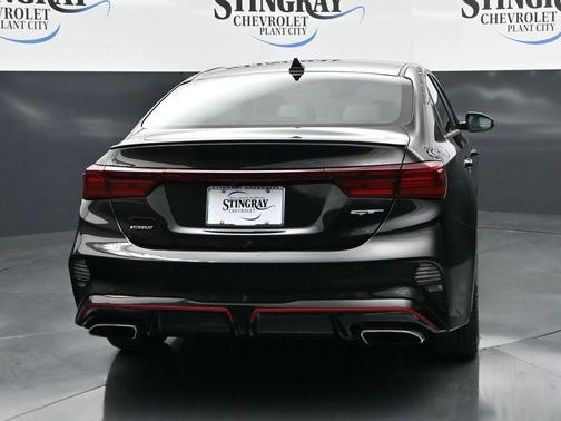 Aurora Black Pearl 2022 Kia Forte GT