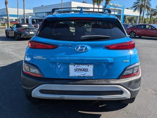 2022 Hyundai KONA SEL