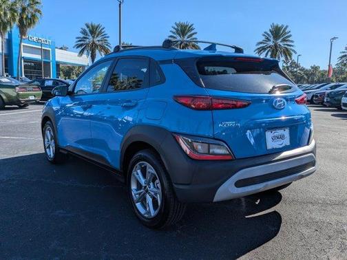 2022 Hyundai KONA SEL