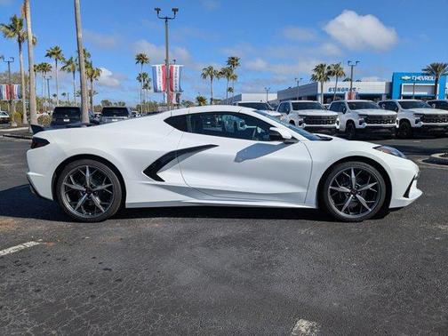 2023 Chevrolet Corvette Stingray w/1LT