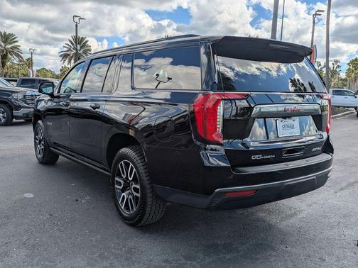 2023 GMC Yukon XL AT4