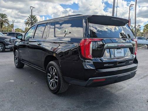 2023 GMC Yukon XL AT4