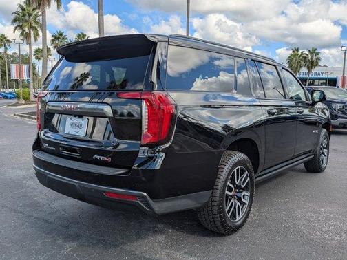 2023 GMC Yukon XL AT4