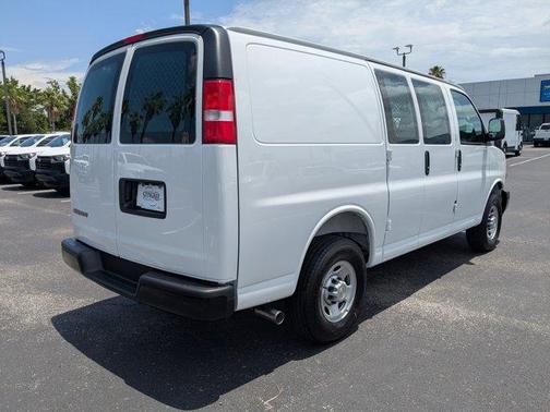 2025 Chevrolet Express 2500 Work Van
