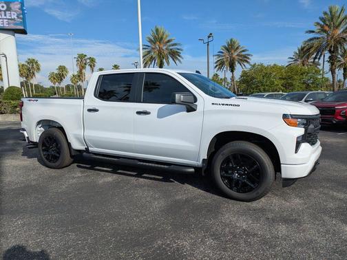 2025 Chevrolet Silverado 1500 Custom