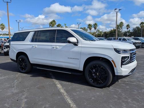 2026 Chevrolet Suburban LT