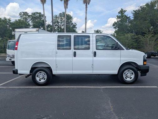 2025 Chevrolet Express 2500 Work Van