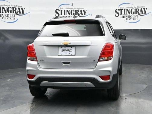 Silver Ice Metallic 2020 Chevrolet Trax LT