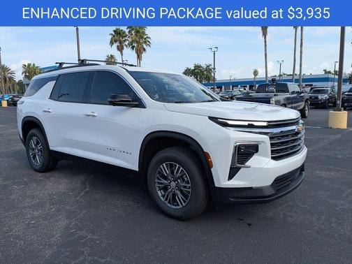 2025 Chevrolet Traverse LT