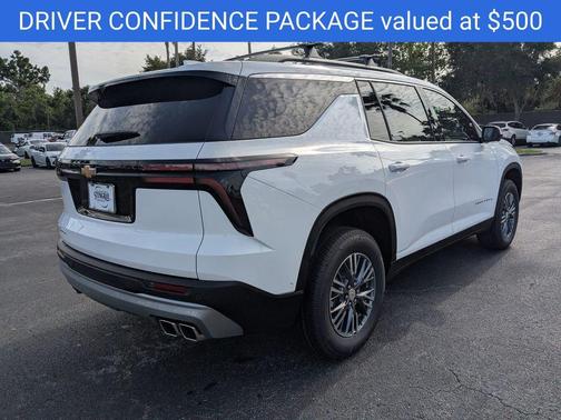 2025 Chevrolet Traverse LT