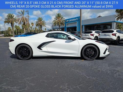 2025 Chevrolet Corvette Stingray w/2LT