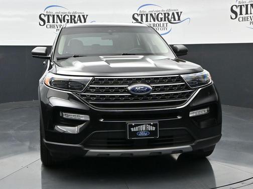 Agate Black Metallic 2022 Ford Explorer XLT