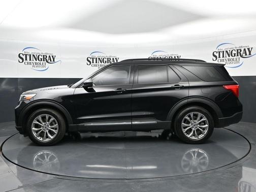 Agate Black Metallic 2022 Ford Explorer XLT
