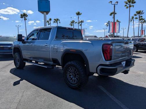 2024 GMC Sierra 2500 Denali