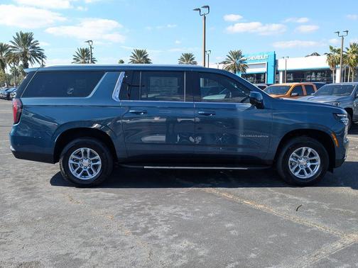 2026 Chevrolet Suburban LS