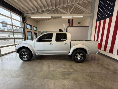 2012 Nissan Frontier S