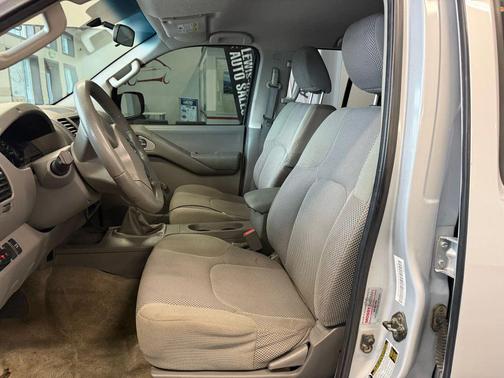 2012 Nissan Frontier S