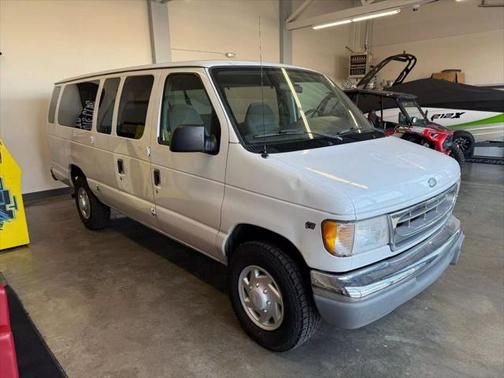 2000 Ford E350 Super Duty XL Wagon