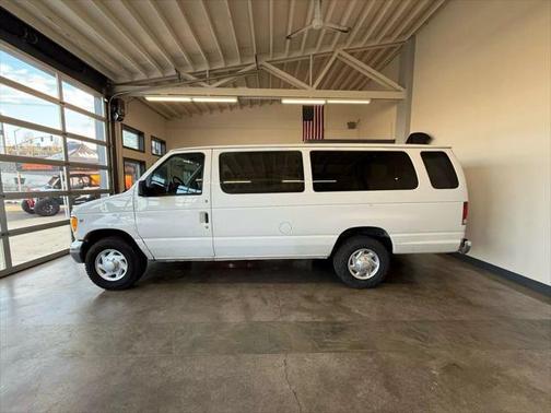 2000 Ford E350 Super Duty XL Wagon
